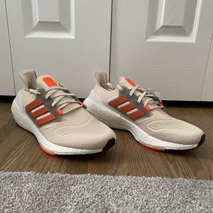 Adidas Ultra Boost 22